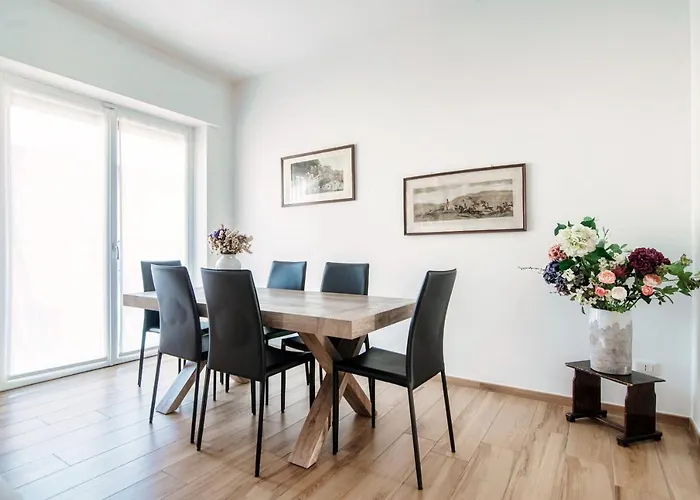 Apartament Piazza Roma - The House Of Travelers Como