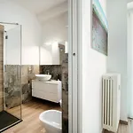 Piazza Roma - The House Of Travelers *