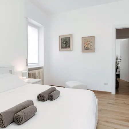 Apartment Piazza Roma - The House Of Travelers Como