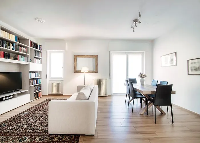 Piazza Roma - The House Of Travelers *