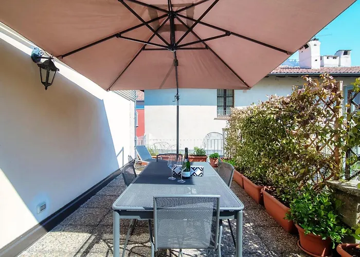 Piazza Roma - The House Of Travelers *