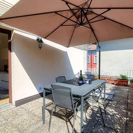 Piazza Roma - The House Of Travelers Apartmán