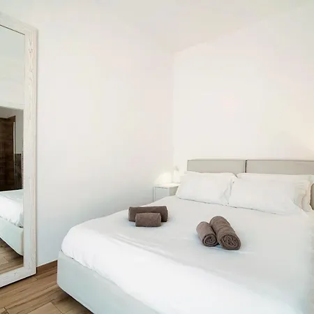 Piazza Roma - The House Of Travelers Apartmán *