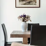 Piazza Roma - The House Of Travelers * Como