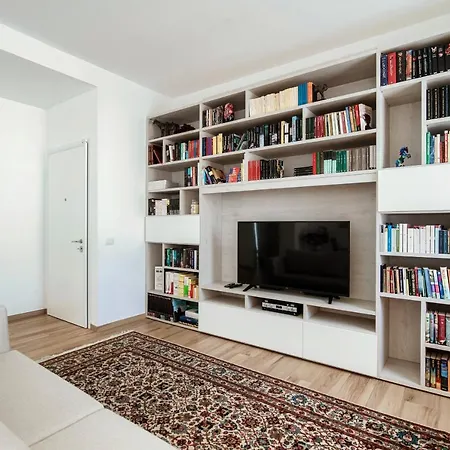 Piazza Roma - The House Of Travelers Apartman Como