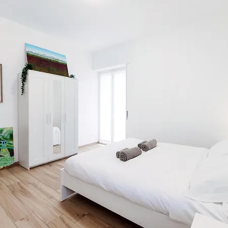 Piazza Roma - The House Of Travelers Apartman Como